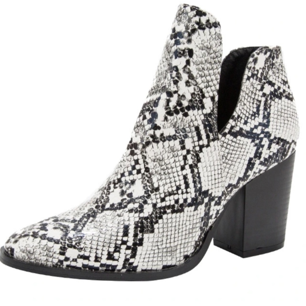 Snakeskin Booties,  brand new, women’s size 8.5, no box, nwot, perfect condition - Picture 2 of 11